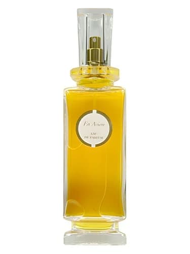 Frasco del perfume En Avion de Caron — fragancia femenino
