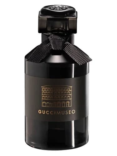 Frasco del perfume Forever Now Gucci Museo de Gucci — fragancia unisex