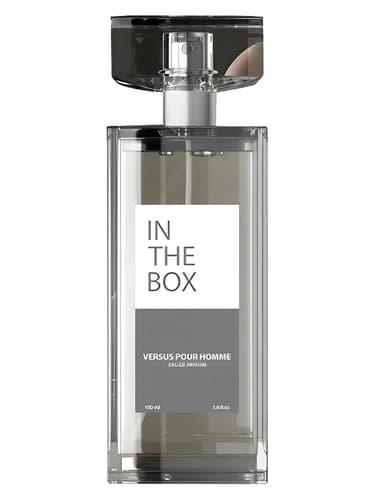 Frasco del perfume Versus Pour Homme de In The Box — fragancia masculino