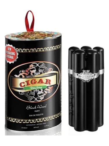 Frasco del perfume Cigar Black Wood de Remy Latour — fragancia masculino