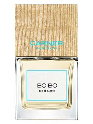Frasco del perfume Bo Bo de Carner Barcelona — fragancia unisex