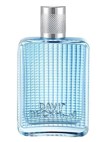 Frasco del perfume The Essence de David Beckham — fragancia masculino