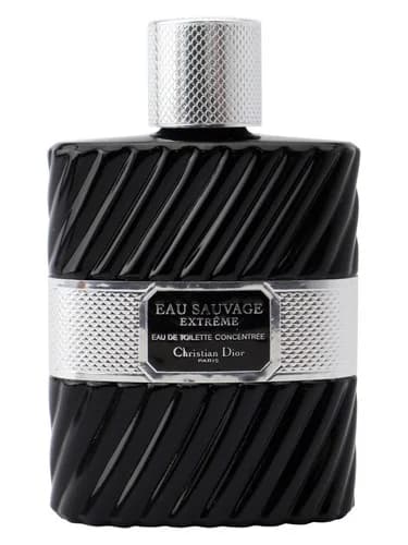 Frasco del perfume Eau Sauvage Extreme de Dior — fragancia masculino