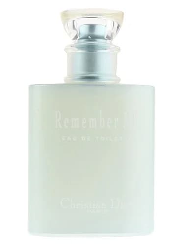 Frasco del perfume Remember Me de Dior — fragancia femenino