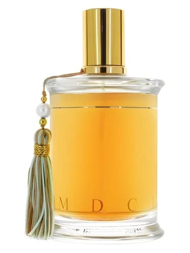Frasco del perfume Promesse De L Aube de Mdci Parfums — fragancia femenino