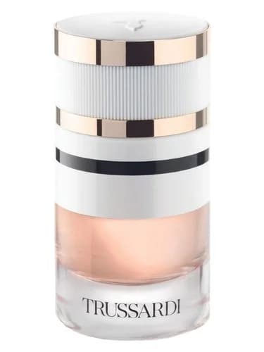 Frasco del perfume Pure Jasmine de Trussardi — fragancia femenino