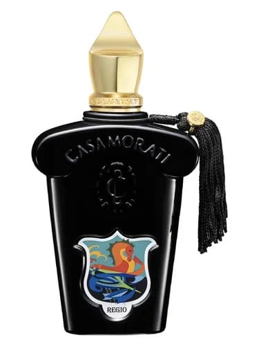 Frasco del perfume Regio de Xerjoff — fragancia unisex